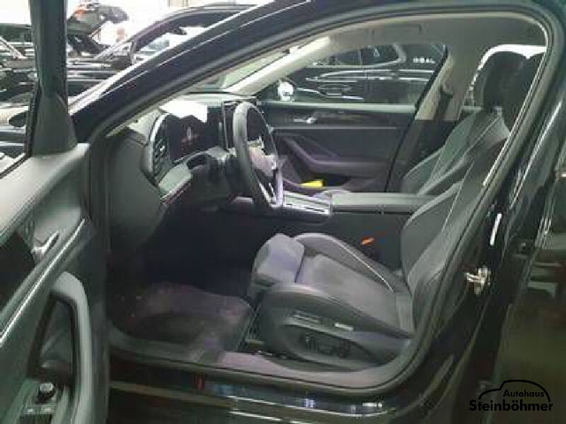 Volkswagen Passat Business 1.5eTSI DSG LED NAV AHK ACC