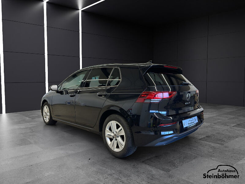 Volkswagen Golf Life 1.5TSI LEDPlus NAV SHZ RearView AppCon