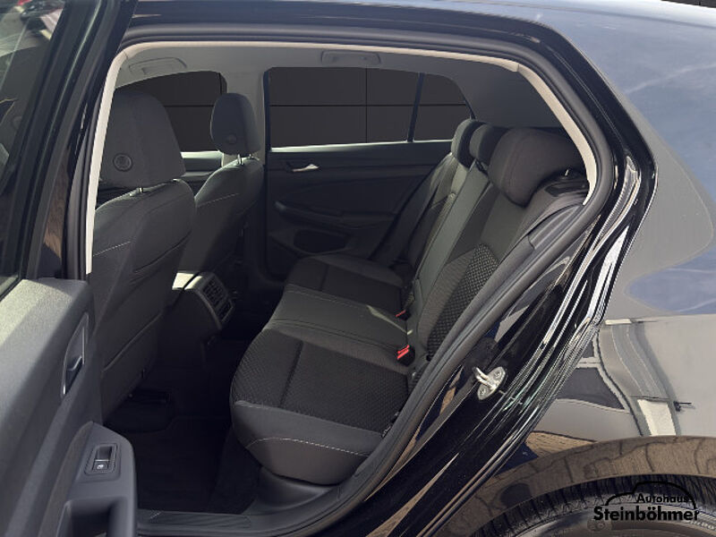 Volkswagen Golf ACTIVE 1.5TSI Navi LED-Plus Standhzg Kamera