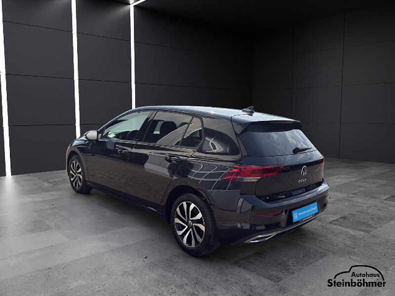 Volkswagen Golf ACTIVE 1.5TSI Navi LED-Plus Standhzg Kamera