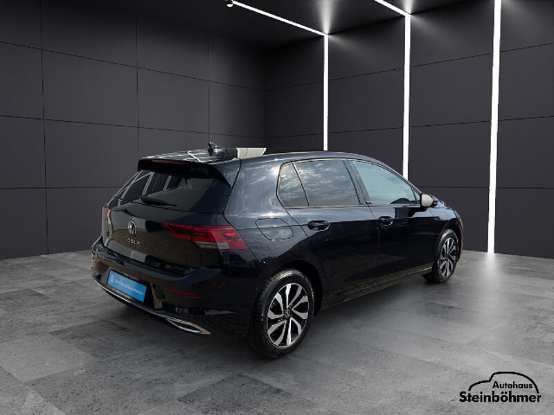 Volkswagen Golf ACTIVE 1.5TSI Navi LED-Plus Standhzg Kamera