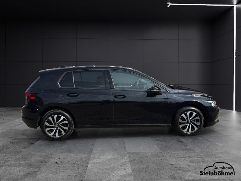 Volkswagen Golf ACTIVE 1.5TSI Navi LED-Plus Standhzg Kamera
