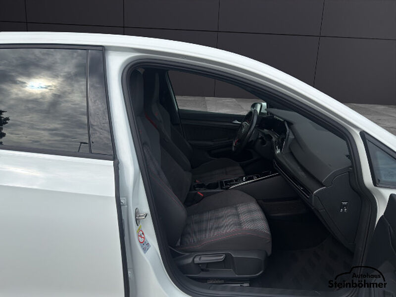 Volkswagen Golf GTI 2.0TSI DSG Navi LED-Plus Kamera