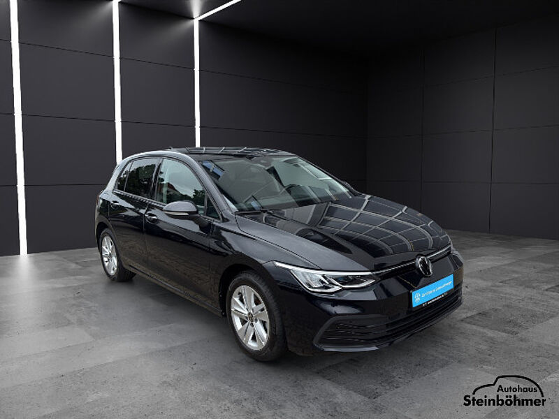Volkswagen Golf Life 2.0TDI DSG Navi Pano LED Kamera