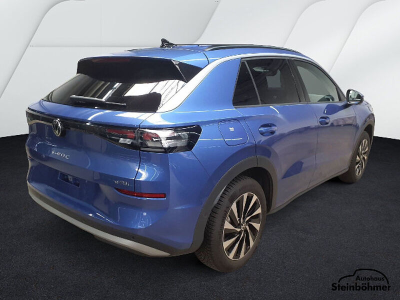 Volkswagen T-Roc Life 1.5eTSI DSG LED NAV ACC SHZ RearView