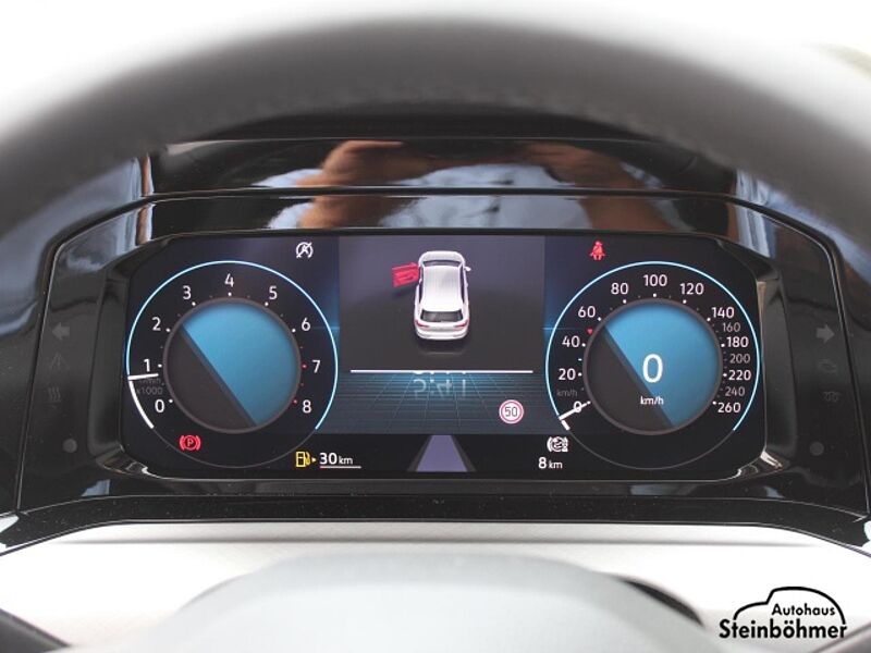 Volkswagen Golf Life 1.5TSI Navi DPC SHZ Light Assist