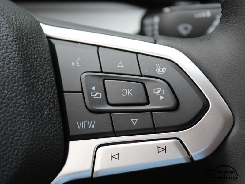 Volkswagen Golf Life 1.5TSI Navi DPC SHZ Light Assist