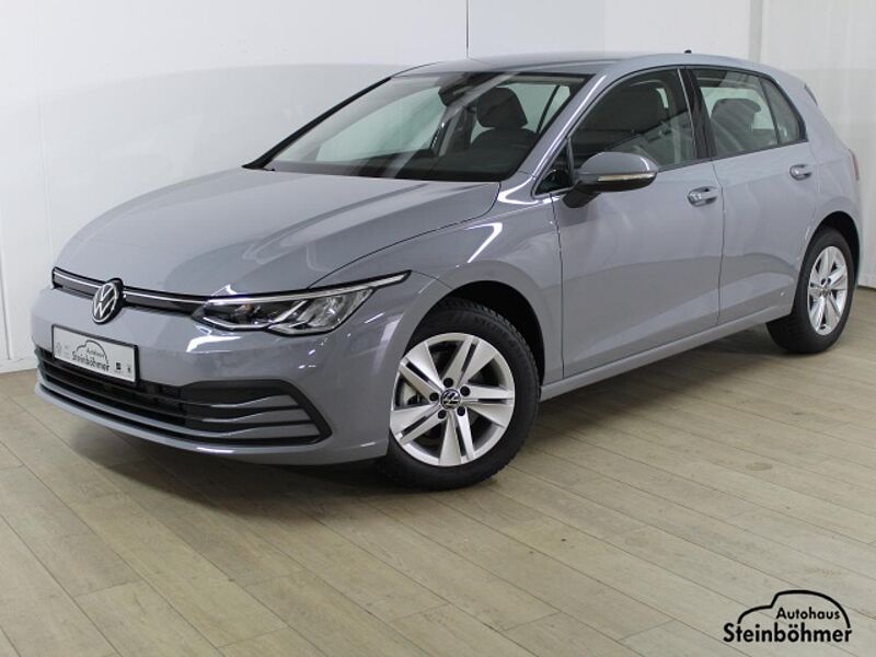Volkswagen Golf Life 1.5TSI Navi DPC SHZ Light Assist