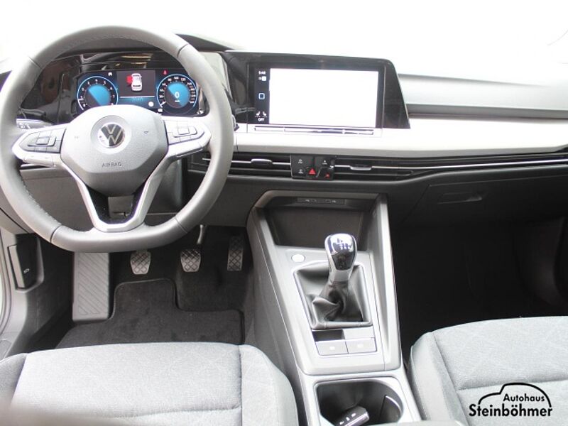 Volkswagen Golf Life 1.5TSI Navi DPC SHZ Light Assist